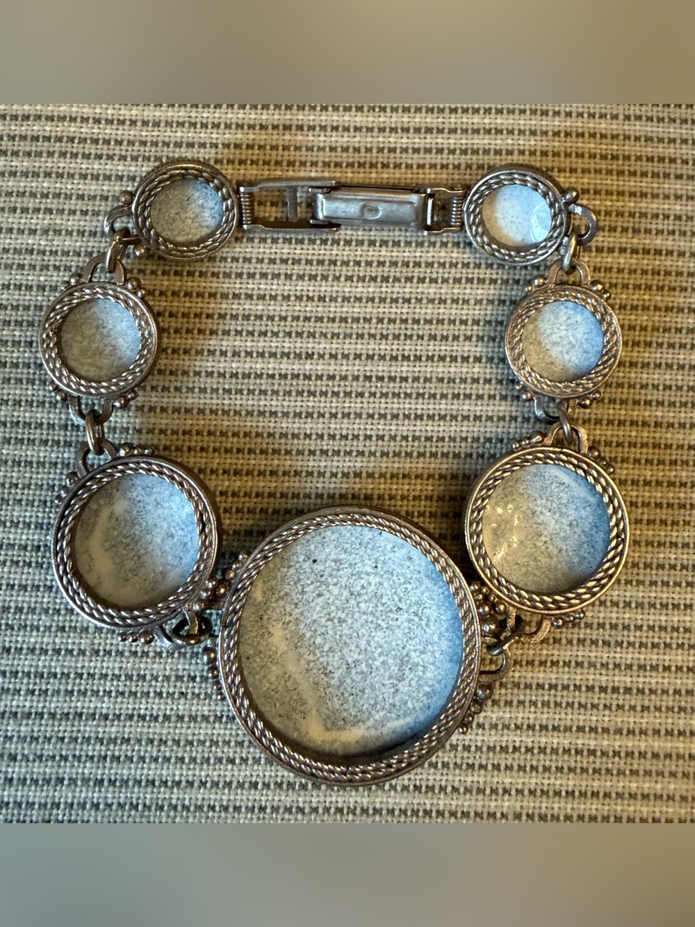 Finift Russian Handpainted Floral Ceramic & Silver tone vintage bracelet - Picture 3 of 13